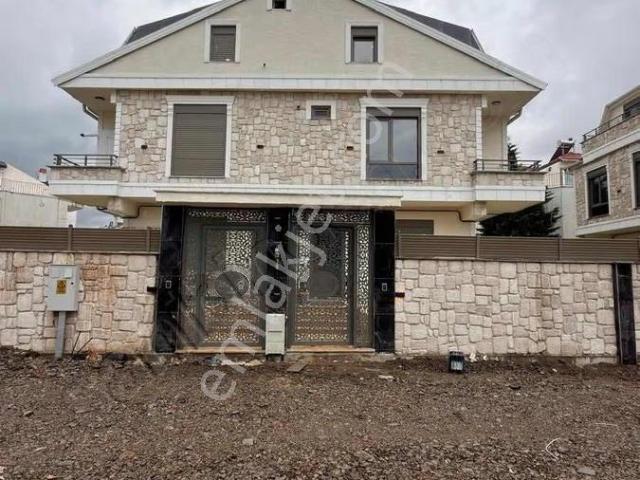 Kocaali Yayla Mah 160 M2 Denize 70 Mt Havuzlu Triplex