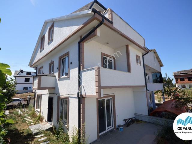 Kocaali'de Aile Hayatına Uygun Müstakil Şömineli 5+1 Villa