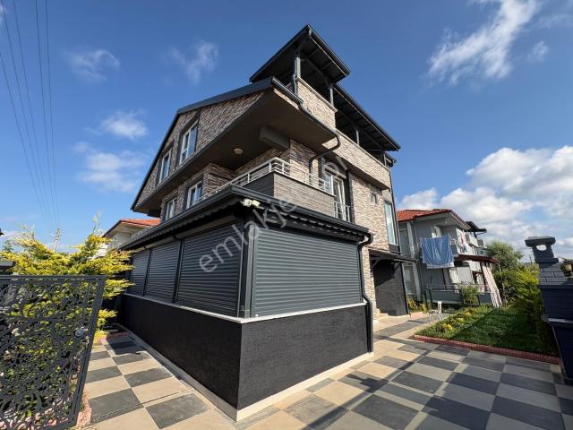 Kocaalide Denize Sıfır Satılık Villa