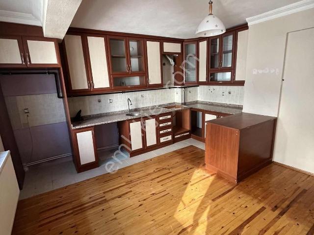 Kocabıyık Gayrimenkul'den Yenişafak 3+1 Kiralık 190m2 Daire