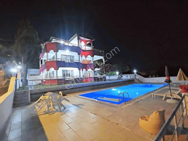 Kocadere 820 M2 Satılık Havuzlu Malıkane