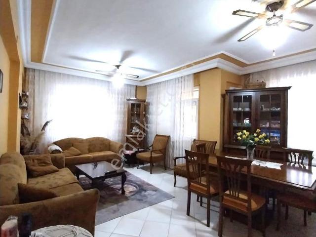 Kocaeli Gölcük Çiftlik Mahallesi Satılık 127 M² 3+1 Arakat Daire