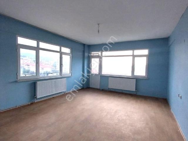 Kocaeli Gölcük Kavaklı Mahallesi Kiralık 2+1 Daire