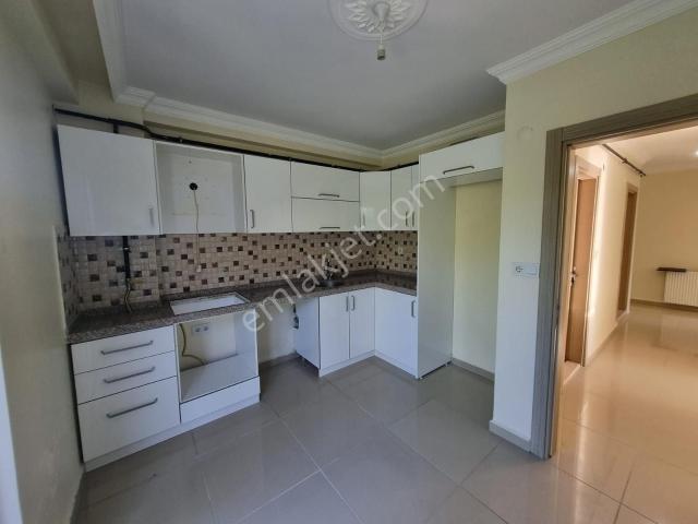 Kocaeli İzmit Gündoğdu Mah Krediye Uygunsatılık 2+1 Arakat Daire