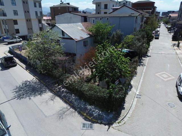 Kocaeli İzmit Sanayi Mah Satılık Ticari İmarlı Müstakil Ev Arsa