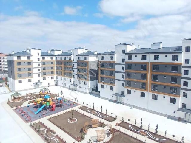 Kocalardan Adliye Şehir Hastanesi Karşısı Site İçi Geniş 2+1