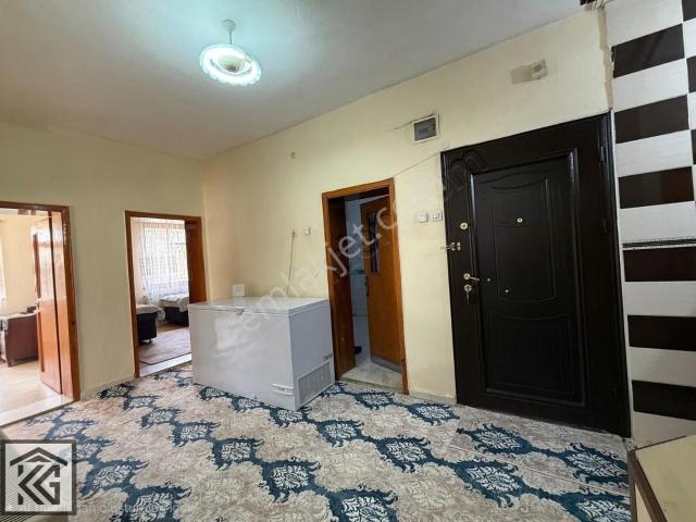 Kocalardan Selçuklu Parsana Mahallesi Çok Geniş 100 M2 2+1