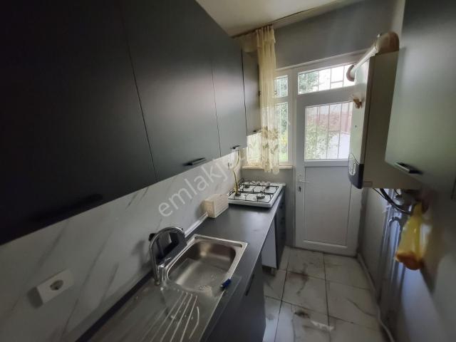 Kocamustafapaşa 80mk 2+1 Bahçeli Bodrum Katı 2.900.000tl