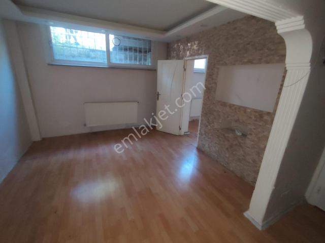 Kocamustafapaşa Alipaşa Cad Ana Cadde Üzerinde 1+1satilik Daire