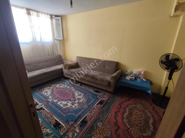 Kocamustafapaşa Havacı Şinasi Sok Bahcelı Çıftcephe 2+1 Satılık Daire