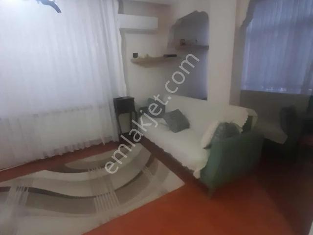 Kocamustafapaşa Hacıkadın Hamamı Karşısı Eşyalı 80m2