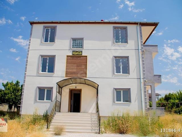 Kocasinan Barsama da 1135m2 içinde 13 Odalı Satılık Villa
