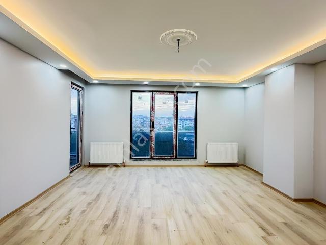 Kod 2217 Güngören Mah. Caddeye Cephe Geniş 2+1 Kiralık