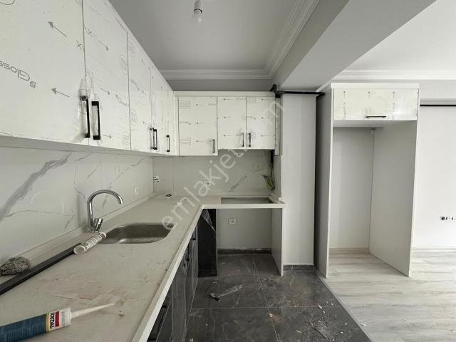 Kod 2214 Avrasya Yapıdan Kiralık Ara Kat 1+1 Balkonlu Daire