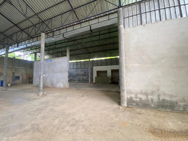 โกดัง 2 หลัง พร้อมบ้านพักอาศัย บนที่ดินโฉนดครบถ้วน — เมืองชุมพร