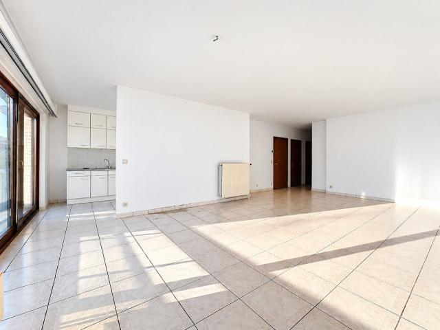 Koekelberg – Appartement 2 ch 105 m², terrasse et garage