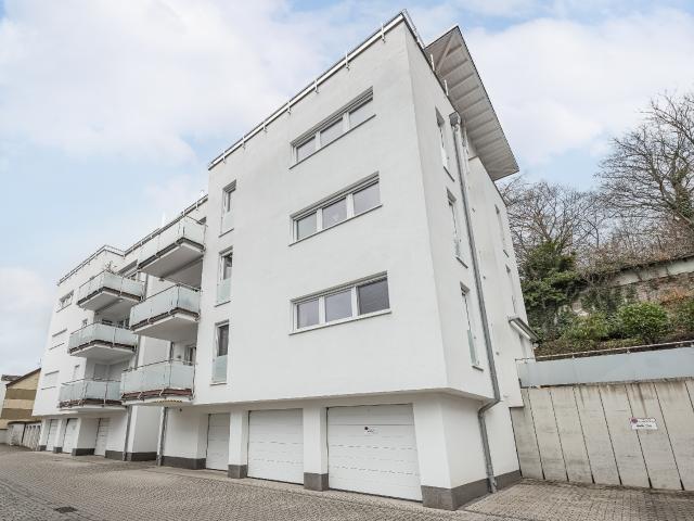 Koffer packen, einziehen, wohlfühlen: barrierefreie Eigentumswohnung Balkon, Terrasse und Garage