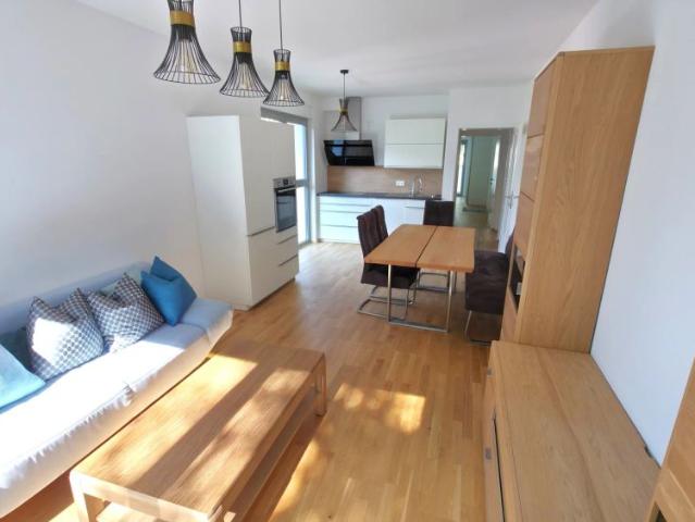 Koffer packen & einziehen – Ihr Rundum Sorglos Paket: Erstbezug, moderne 3 Zimmer Wohnung mit 2 Balkonen, stilvoller Möblierung & moderner Haustechnik
