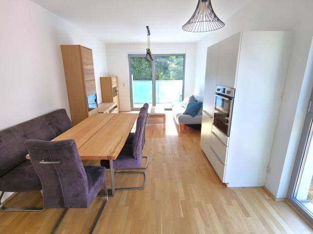 Koffer packen & einziehen – Ihr Rundum Sorglos Paket: Erstbezug, moderne 3 Zimmer Wohnung mit 2 Balkonen, stilvoller Möblierung & moderner Haustechnik