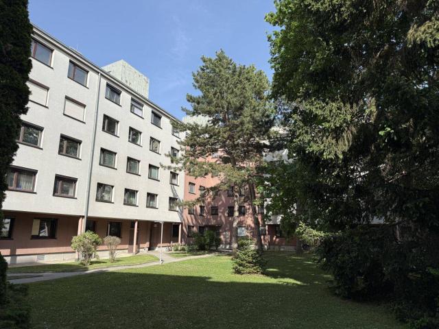 Koffer packen und einziehen! Generalsanierte, unmöblierte Top Dachgeschoß Eigentumswohnung in 1230 Wien