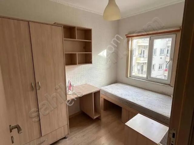 Kökkaya'dan Hiltoon 8'de Ara Kat Havuz Cephe Satılık 2+1 Daire