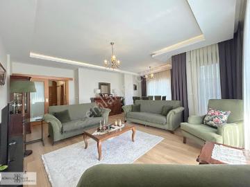 Köksalandan İdealtepede Emsalsiz Genişlikte 3+2 190m2 Net Dublex