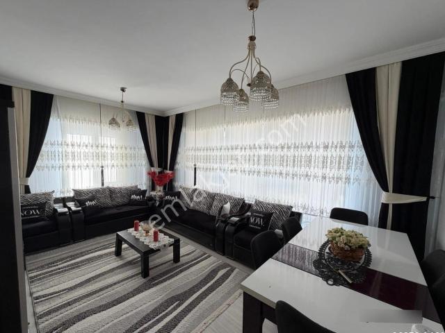 Kolçan Emlak'tan 1453 Konutlarında 150m2 3+1 Satılık Daire