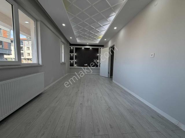 Kolçan Emlak'tan Bölcek'de 3+1 Kiralık Daire