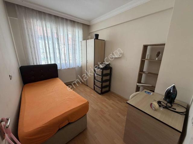 Kolçan Emlak'tan Meydan Mahallesinde Eşyalı 1+1 Kiralık