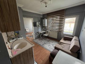 Kolçan Emlak'tan Sporkent Cadde Üzeri Balkonlu Eşyalı 1+1 Daire