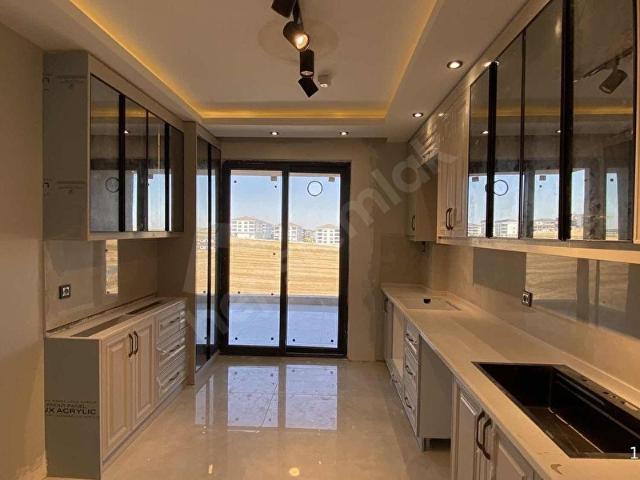 KOLAYTAPU Zafer Mh. Havuzlu Site Dublex Teraslı 5+1 Sıfır Daire
