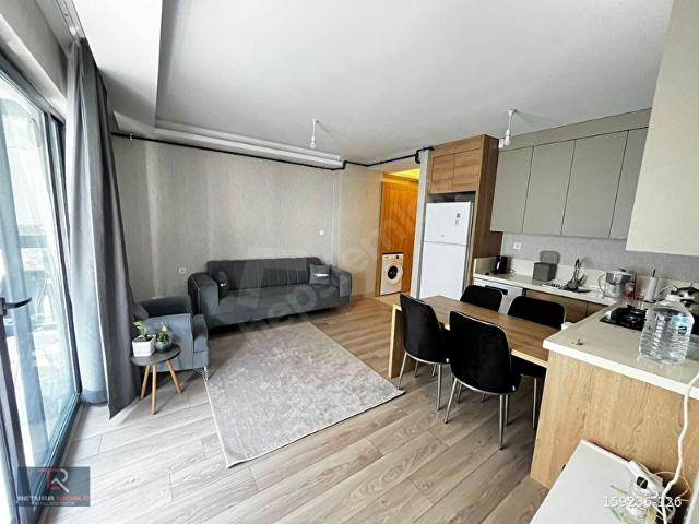 KOLEJ KIZILAY MEVKİİNDE ARAKAT SIFIR FULL EŞYALI KİRALIK 1+1