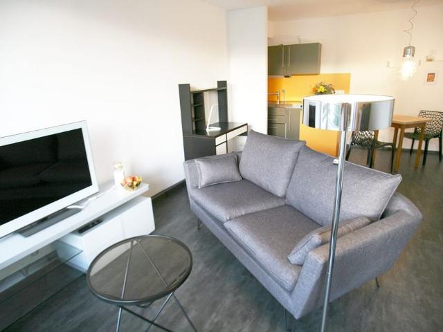 Köln Junkersdorf: Modernes Apartment mit Balkon