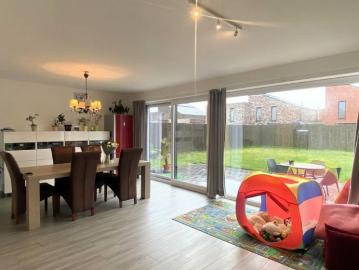 Koppelwoning te huur in Zedelgem voor € 1.150 met 3 slaapkamers