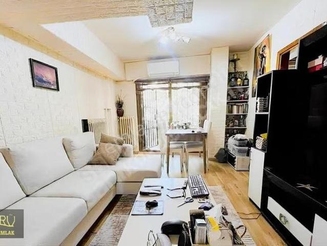 Köprü Emlaktan Nişantaşı Teşvikiyede 60 M2 1+1 Satılık Daire