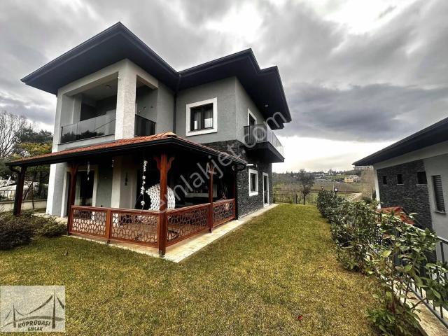 Köprübaşı Emlak Tan Kaytazdere De Satılık Lüks Villa