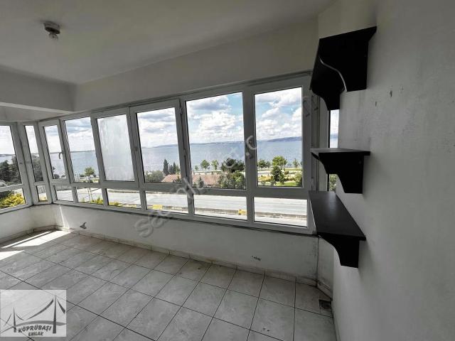 Köprübaşı Emlaktan Site İçerisinde Deniz Manzaralı Kiralık Daire