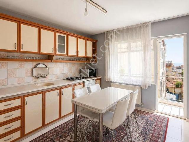 Köprülü veysi Paşa Mahallesi Satılık 3+1 Daire