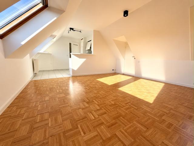 Kortrijk, Studio Charmante studio op rustige locatie