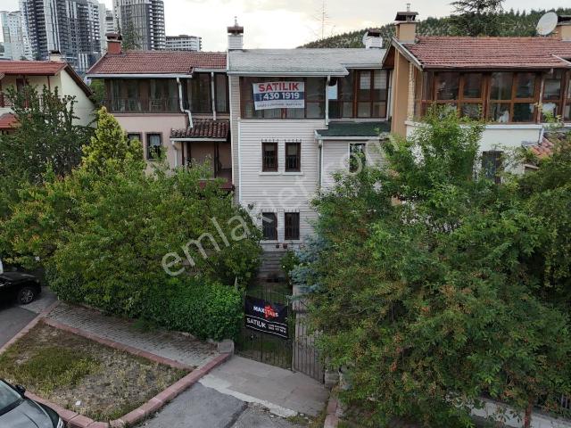 Koru Mahallesi Uyum Sitesi Yapılı Villa