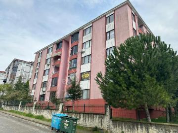 Korucuk Merkez'de Kiralık 3+1 Ara Kat Daire Turgut Gayrimenkul