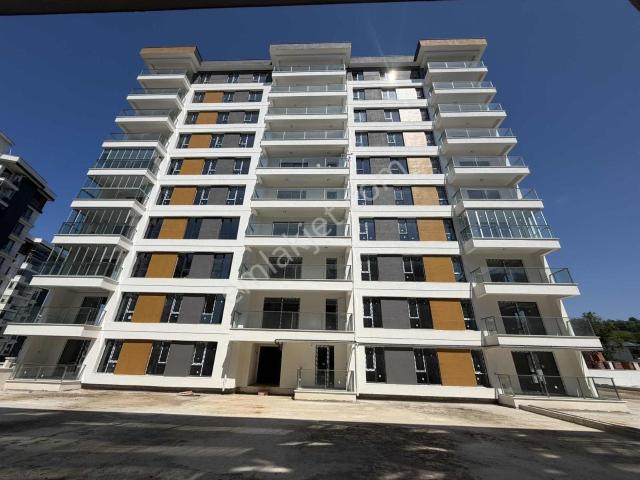 Korupark Sitesinde Havuz Köşeli Ayrı Mutafklı Lüx 1+1