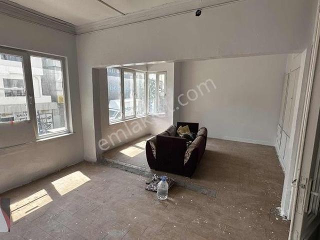 Korutürk Caddesinde Makul 2+1 Kiralık Daire