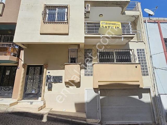 Korutürk Mah. Caddeye Yakın 4+1 350m2 Müstakil Hesaplı Villa