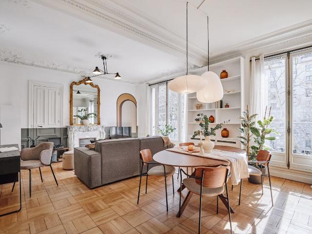 Kordon 2 bedrooms and balcony in Père Lachaise, Paris Amsterdam Apartments for Rent