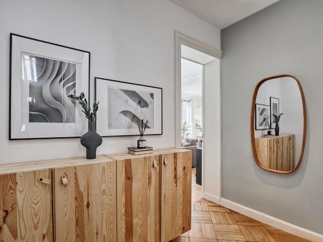 Kordon 2 bedrooms and balcony in Père Lachaise, Paris Amsterdam Apartments for Rent