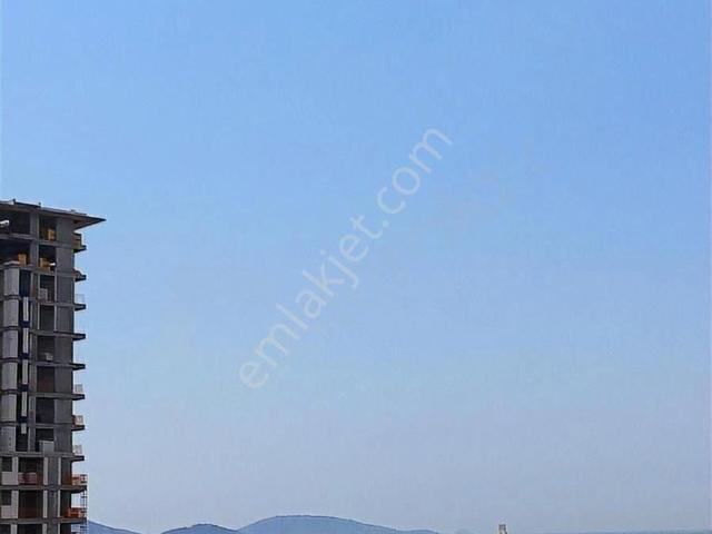 Kordonboyu Sahilde Eagle Park Sitesinde Satilik 2+1teras Daire