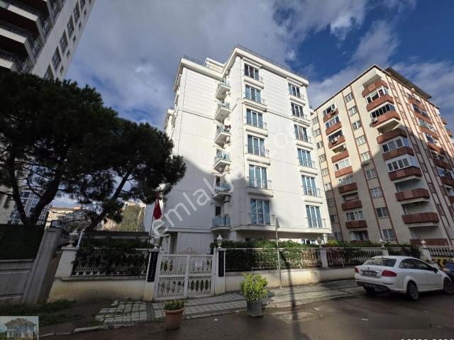 Kordonboyu Sahilde Sahil Park Sıtesınde Satilik 2+1daire