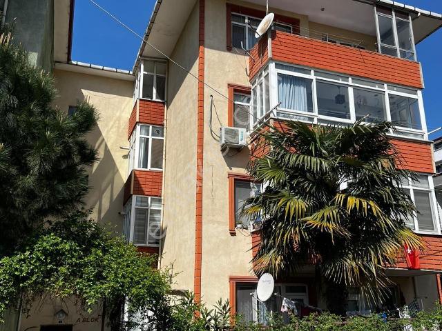 Körfez Atalar Mahallesinde Merkezi Konumda 2+1 Satılık Daire