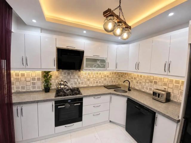 Körfez Güney Mahallesinde | 3+1 Çatı Dubleks | 150 M² Net |